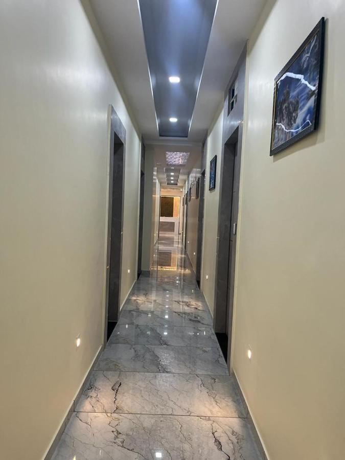 Hotel Sunrise Vadodara Esterno foto